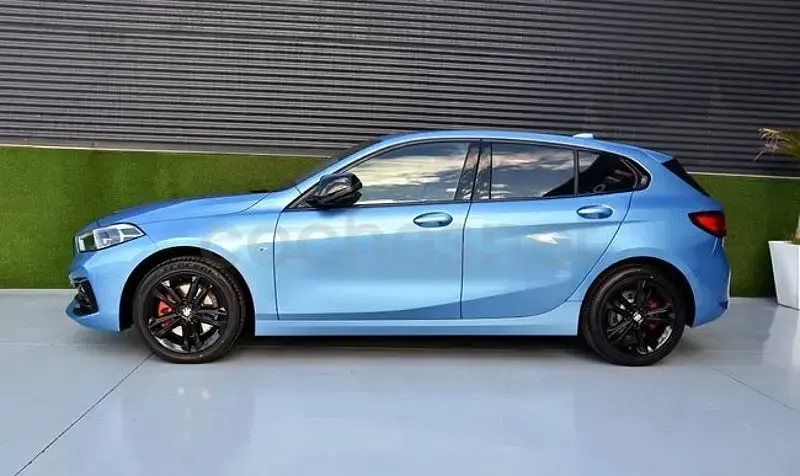 Usado BMW 116 Comfort Edition 116 CV (85 kW) 2020 Azul Utilitario