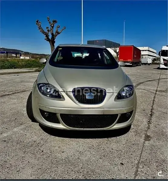 Usado Seat Toledo 140 CV (102 kW) 2005 Beige Utilitario