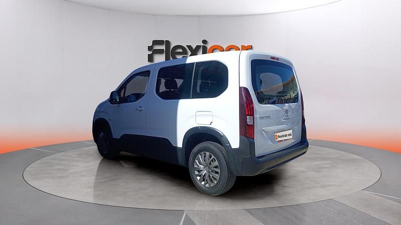 Usado Peugeot Rifter Active 102 CV (75 kW) 2023 Blanco Monovolumen