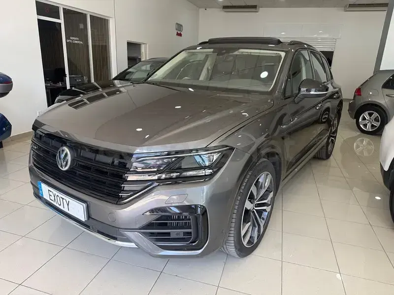 Usado VW Touareg Individual 421 CV (309 kW) 2020 Gris / plata SUV