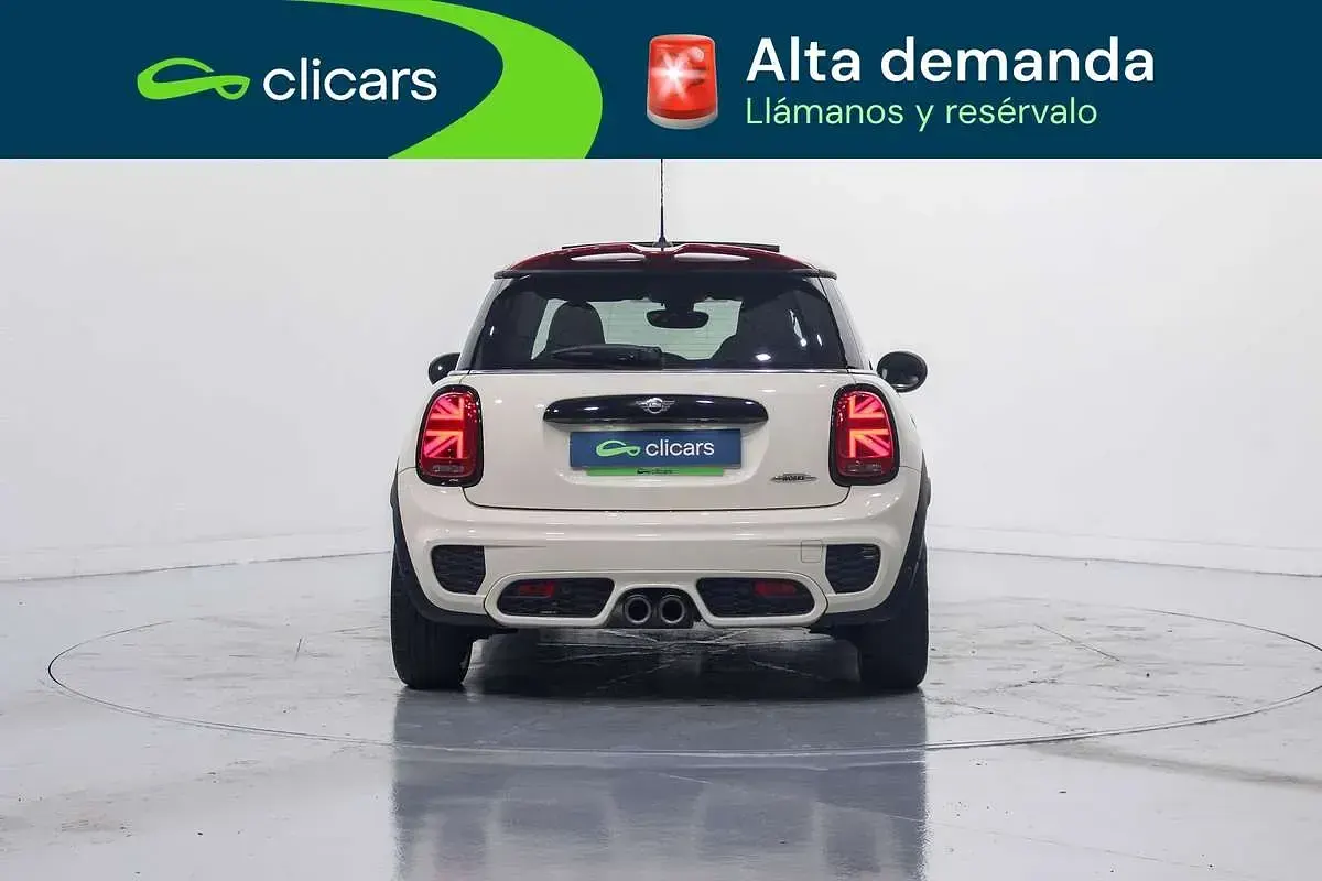 Usado Mini John Cooper Works 231 CV (169 kW) 2021 Rojo Utilitario