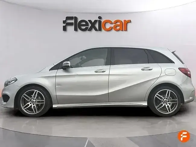 Usado Mercedes B200 136 CV (100 kW) 2018 Gris Monovolumen