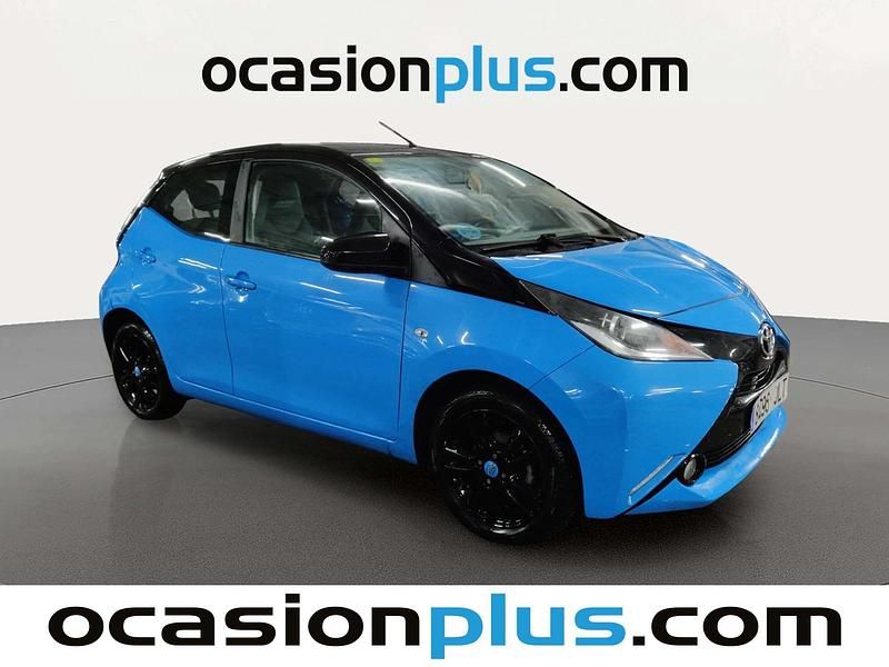 Usado Toyota Aygo X-cite 69 CV (50 kW) 2016 Azul Utilitario