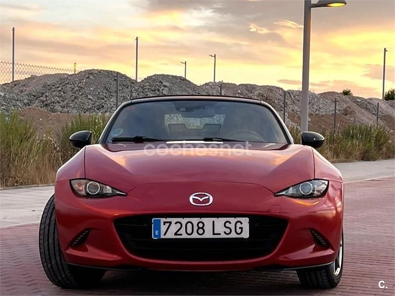 Usado Mazda MX5 Style 160 CV (117 kW) 2016 Rojo Descapotable