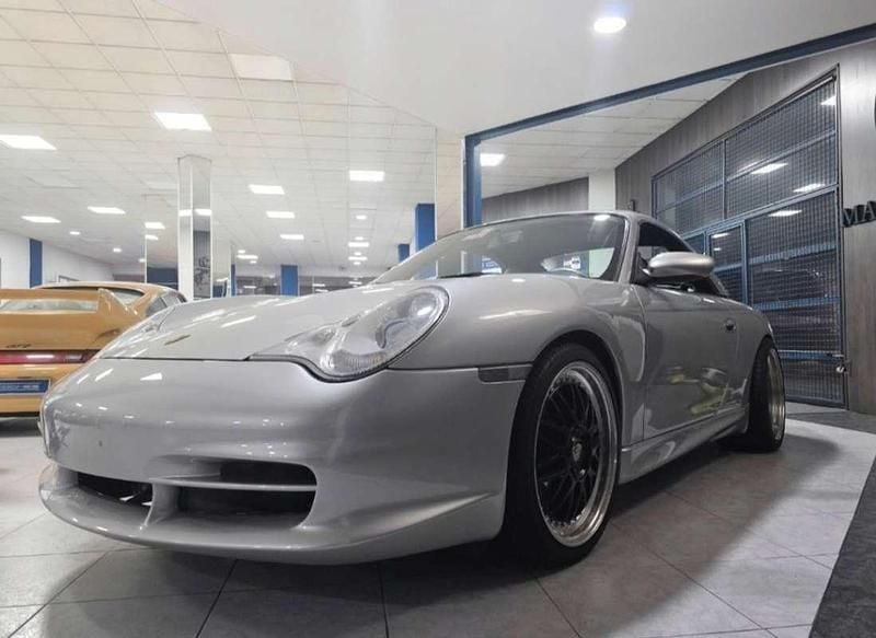 Usado Porsche 911 321 CV (236 kW) 2003 Gris Descapotable