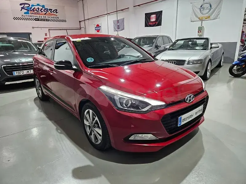 Occasion Hyundai i20 100 ch (73 kW) 2018 Rouge Berline