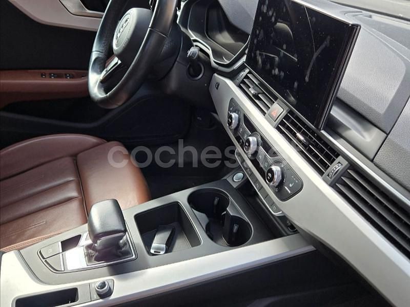 Usado Audi A4 Advanced Plus 136 CV (100 kW) 2022 Gris / plata Familiar