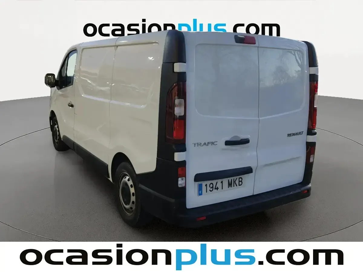 Usado Renault Trafic 130 CV (95 kW) 2023 Blanco Monovolumen
