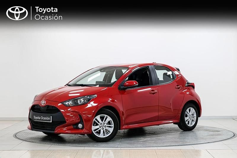Rojo Usado 2024 Toyota Yaris Edition Berlina | 19.050 € (Precio justo) - Imagen 1/4