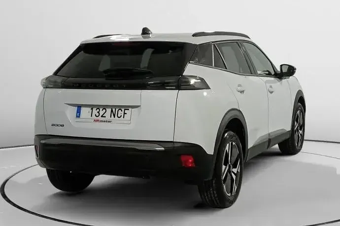 Usado Peugeot 2008 Allure 100 CV (73 kW) 2025 SUV