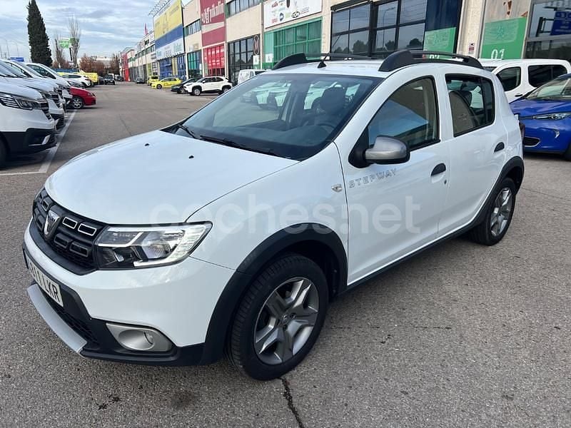 Blanco Usado 2020 Dacia Sandero Essentiel Berlina | 8999 € (Precio justo) - Imagen 1/4