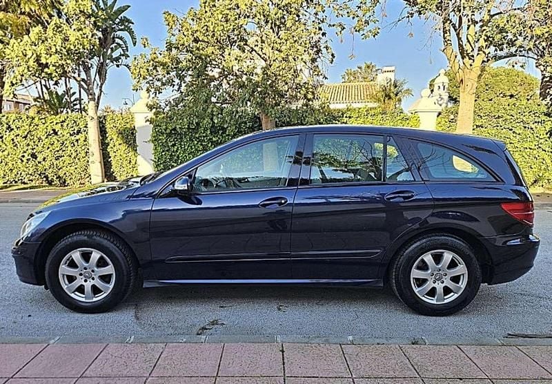 Usado Mercedes R320 272 CV (200 kW) 2006 Negro Monovolumen