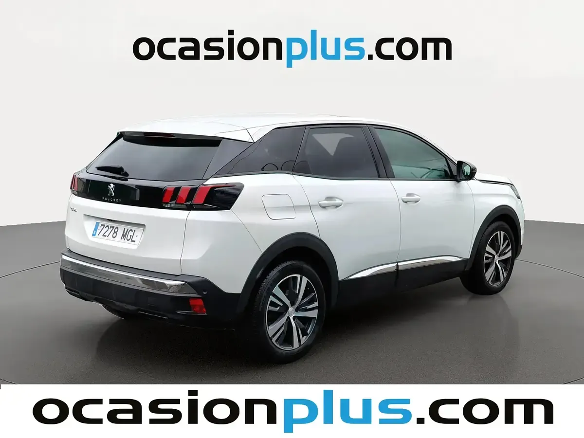 Käytetty Peugeot 3008 Allure 130 HP (95 kW) 2023 Valkoinen Katumaasturi