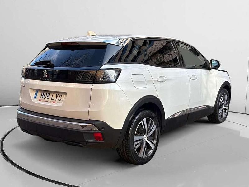 Usado Peugeot 3008 Allure 132 CV (97 kW) 2022 Blanco SUV