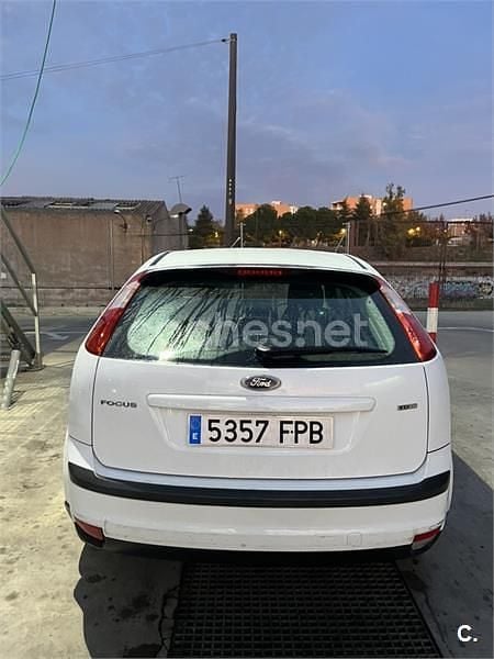 Usado Ford Focus Business Edition 90 CV (66 kW) 2007 Blanco Berlina