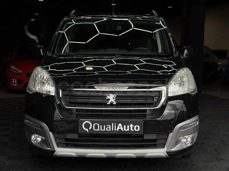 Usado Peugeot Partner Tepee Style 100 CV (73 kW) 2015 Negro Monovolumen