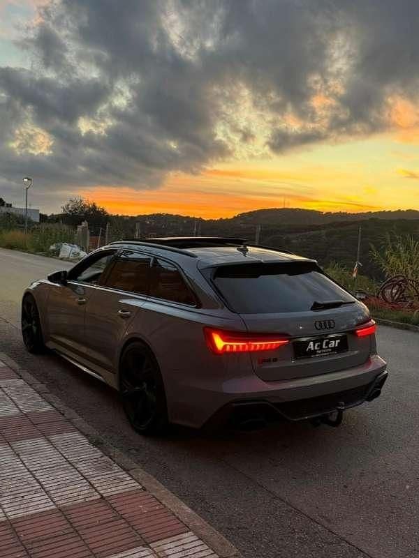 Usado Audi RS6 600 CV (441 kW) 2022 Gris Familiar