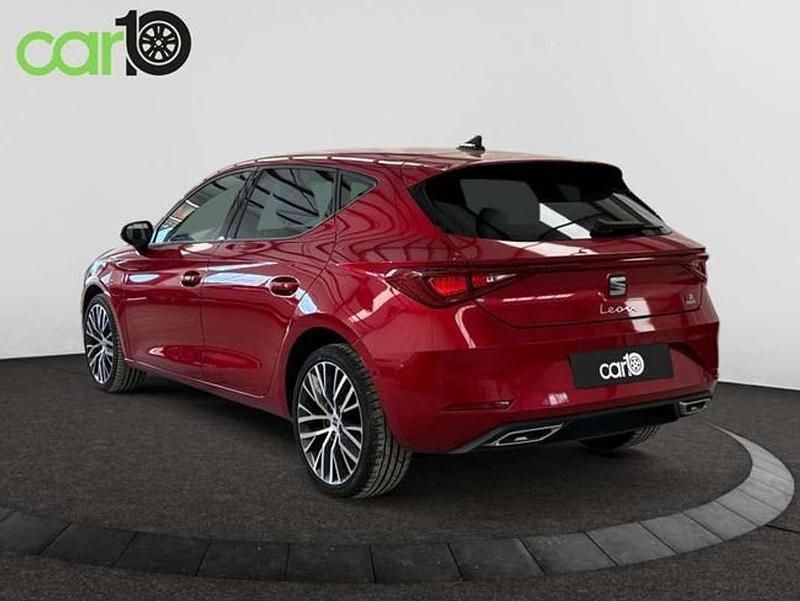 Usado Seat Leon FR 204 CV (150 kW) 2021 Rojo Berlina
