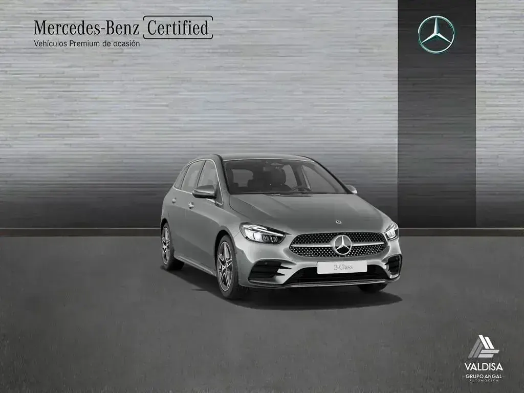Usado Mercedes B200 AMG line 150 CV (110 kW) 2025 Gris Utilitario