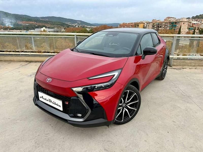 Usado Toyota C-HR Edition 196 CV (144 kW) 2025 Rojo SUV