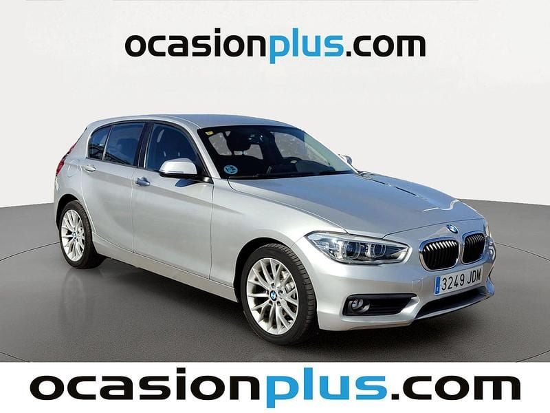 Usado BMW 118 150 CV (110 kW) 2015 Gris plata Utilitario