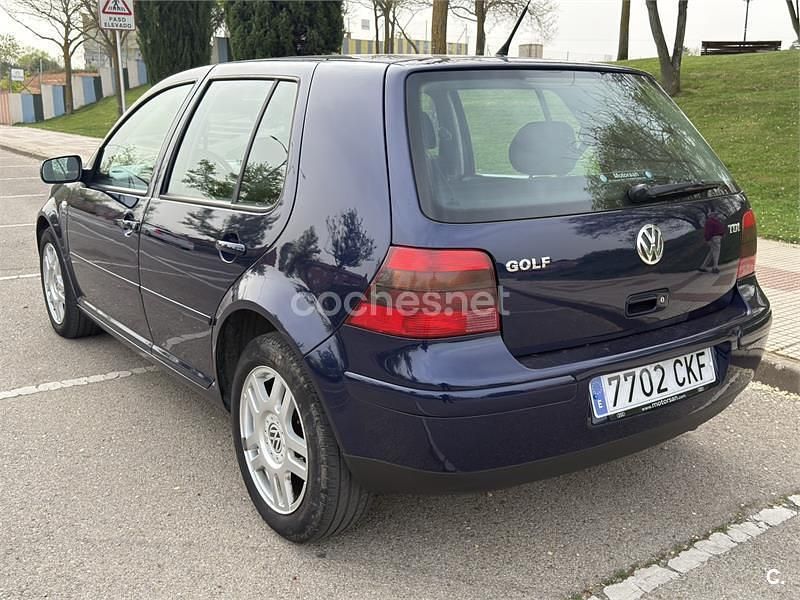 Usado VW Golf IV Advance 130 CV (95 kW) 2003 Azul Berlina