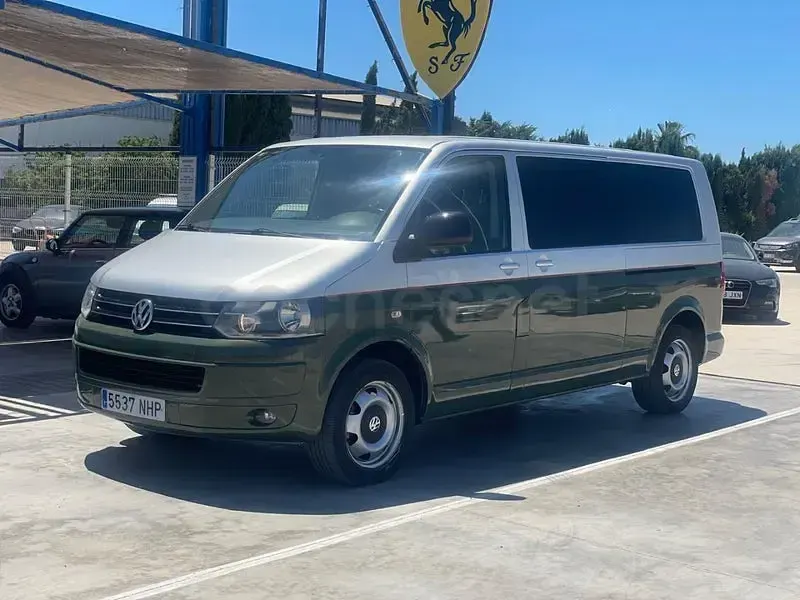 Usado VW Caravelle Trendline 180 CV (132 kW) 2011 Verde Van