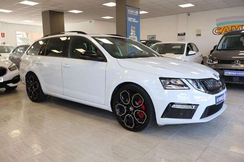 Blanco Usado 2020 Skoda Octavia RS Familiar | 22.400 € - Imagen 1/4
