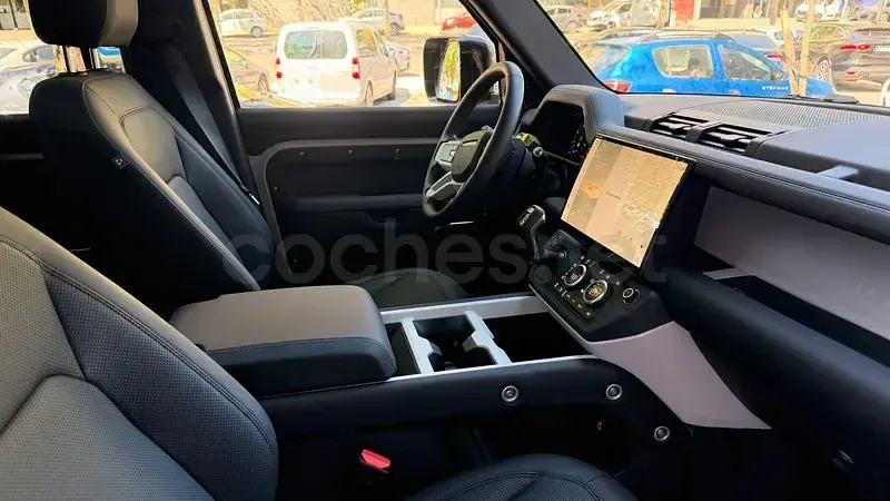 Usado Land Rover Defender S 249 CV (183 kW) 2025 Gris / plata SUV