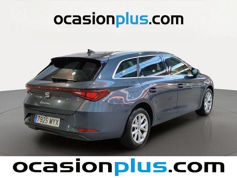 Usado Seat Leon Style 116 CV (85 kW) 2025 Gris Familiar