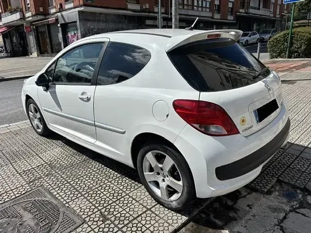 Usado Peugeot 207 Sport 120 CV (88 kW) 2010 Blanco Utilitario