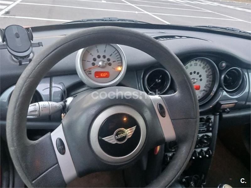 Rojo Usado 2003 Mini One D Utilitario | 2800 € (Buen precio) - Imagen 1/4