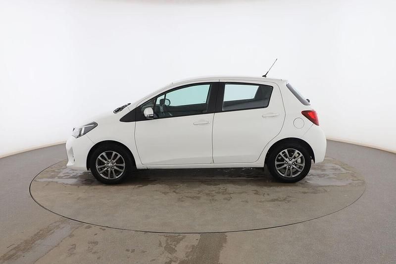 Usado Toyota Yaris City 70 CV (51 kW) 2015 Blanco Utilitario