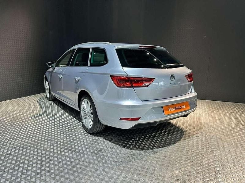 Usado Seat Leon ST XCELLENCE 131 CV (96 kW) 2020 Gris Familiar