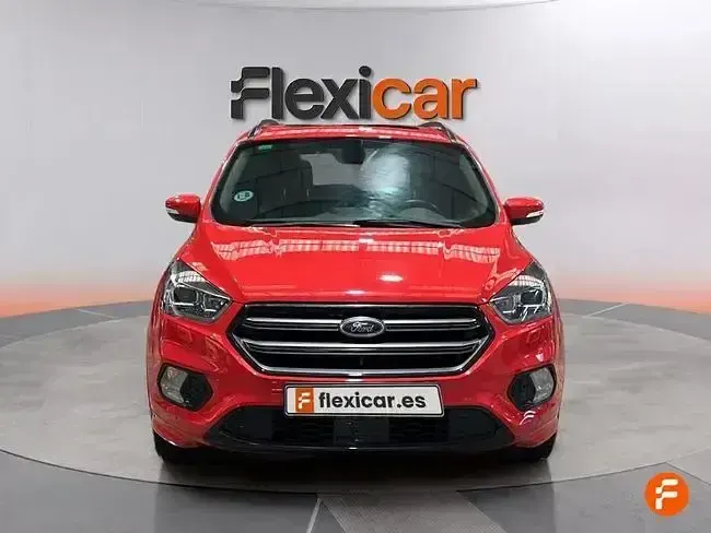 Usado Ford Kuga Titanium 150 CV (110 kW) 2018 Rojo SUV