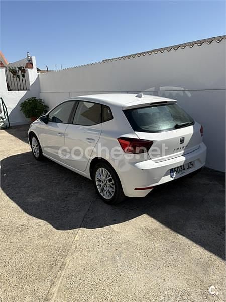 Usado Seat Ibiza Style 95 CV (69 kW) 2017 Blanco Berlina