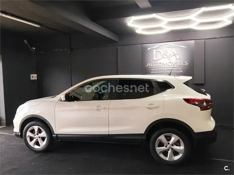 Usado Nissan Qashqai Acenta 140 CV (102 kW) 2020 Blanco SUV