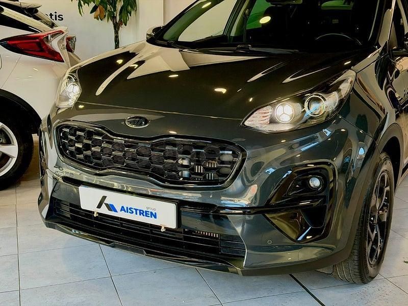 Usado Kia Sportage 136 CV (100 kW) 2021 Negro SUV