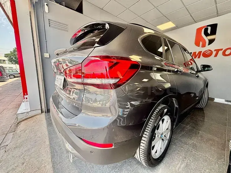 Usado BMW X1 150 CV (110 kW) 2021 Gris / plata SUV