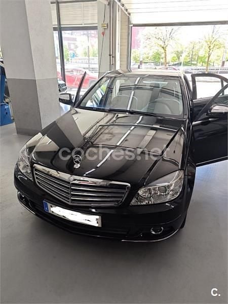 Usado Mercedes C220 Elegance 150 CV (110 kW) 2007 Negro Berlina