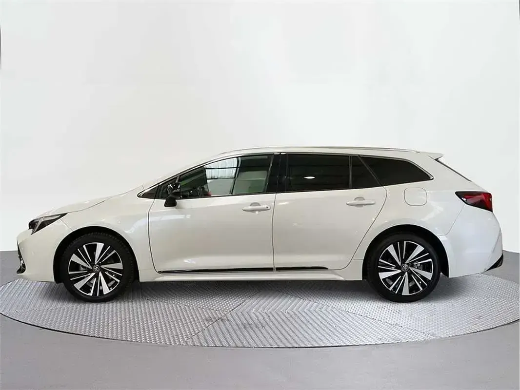 Usado Toyota Corolla Style 177 CV (130 kW) 2025 Familiar
