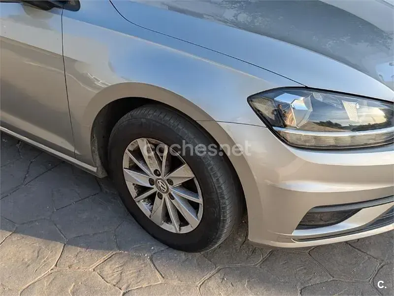 Usado VW Golf VII Edition 115 CV (84 kW) 2017 Beige Familiar