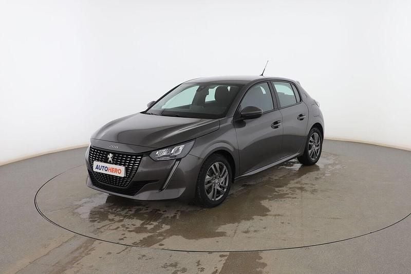Usado Peugeot 208 Active 101 CV (74 kW) 2021 Gris Utilitario