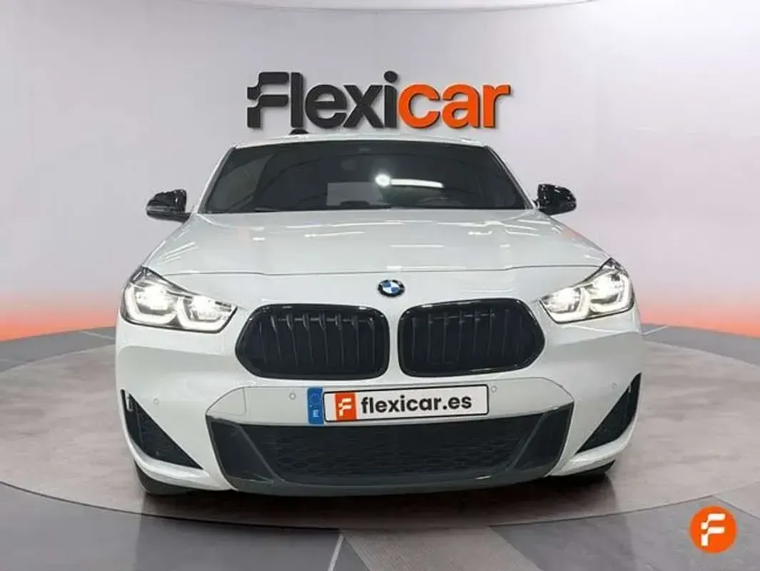 Käytetty BMW X2 150 HP (110 kW) 2023 Valkoinen Katumaasturi