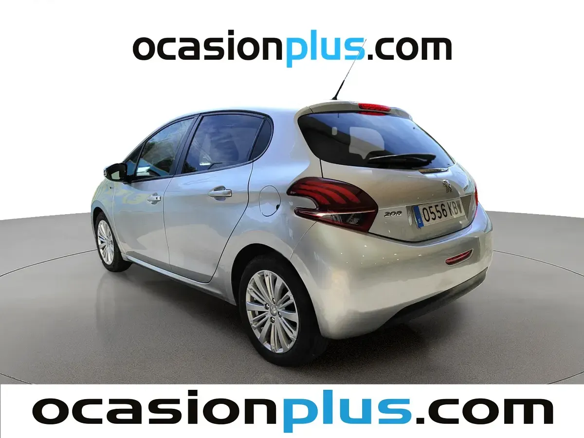 Usado Peugeot 208 Style 75 CV (55 kW) 2017 Gris plata Utilitario