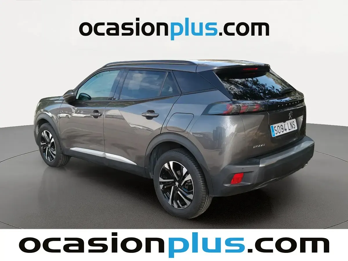 Usado Peugeot 2008 Allure 110 CV (80 kW) 2021 Gris SUV