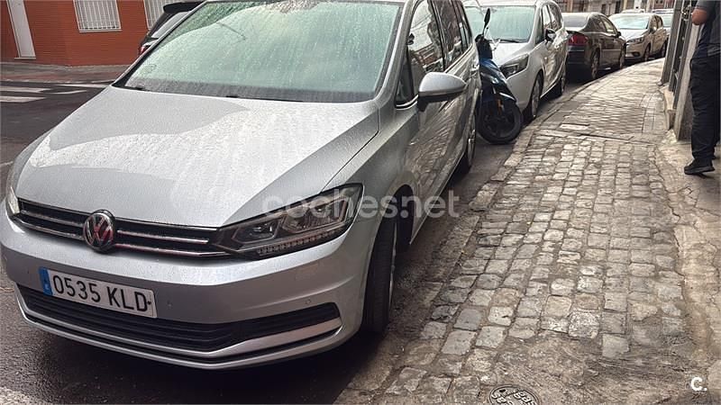 Gris / plata Usado 2017 VW Touran Advance Monovolumen | 14.500 € (Precio justo) - Imagen 1/2