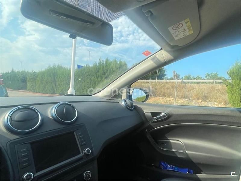 Blanco Usado 2015 Seat Ibiza CONNECT Berlina | 8500 € (Precio justo) - Imagen 1/4