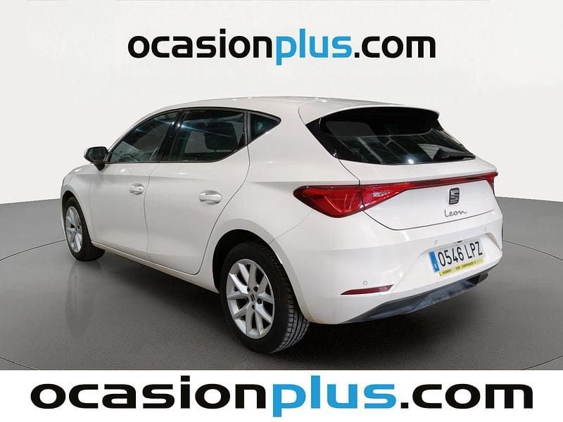 Usado Seat Leon Style 115 CV (84 kW) 2021 Blanco Utilitario