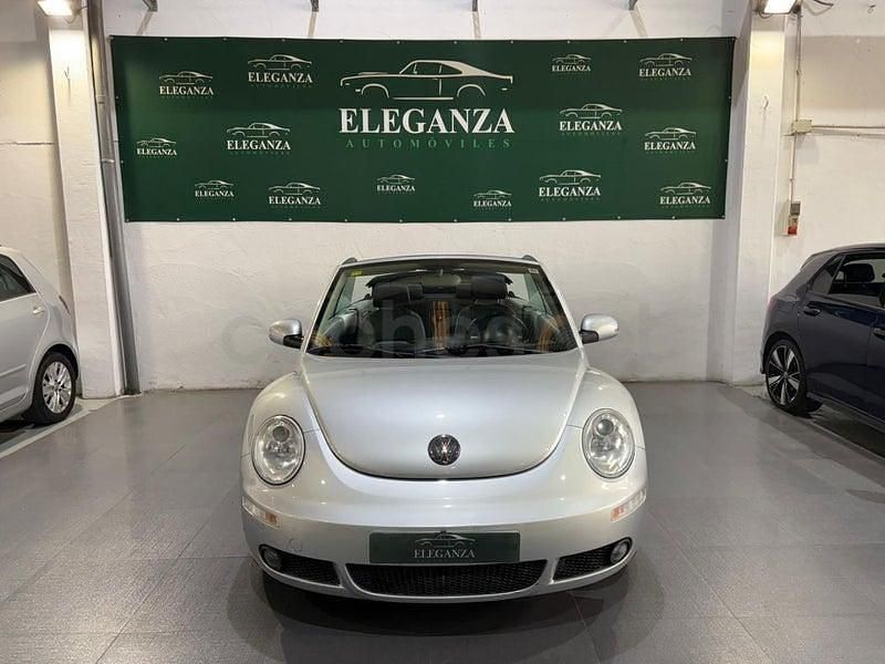 Usado VW New Beetle 105 CV (77 kW) 2010 Gris / plata Utilitario